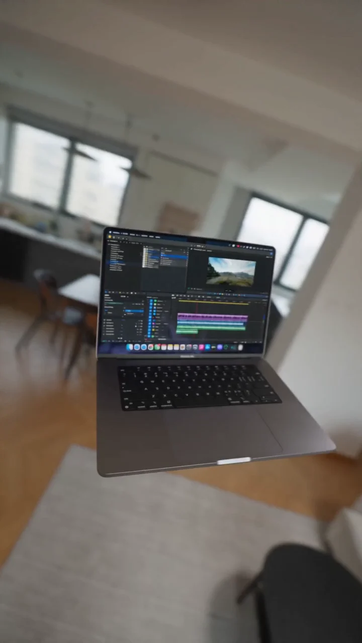 Un clip de 9:16 generado en el reproductor ChatCut
